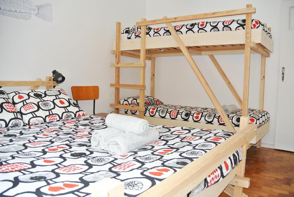 Nazare Hostel - Rooms & Dorms Rum bild